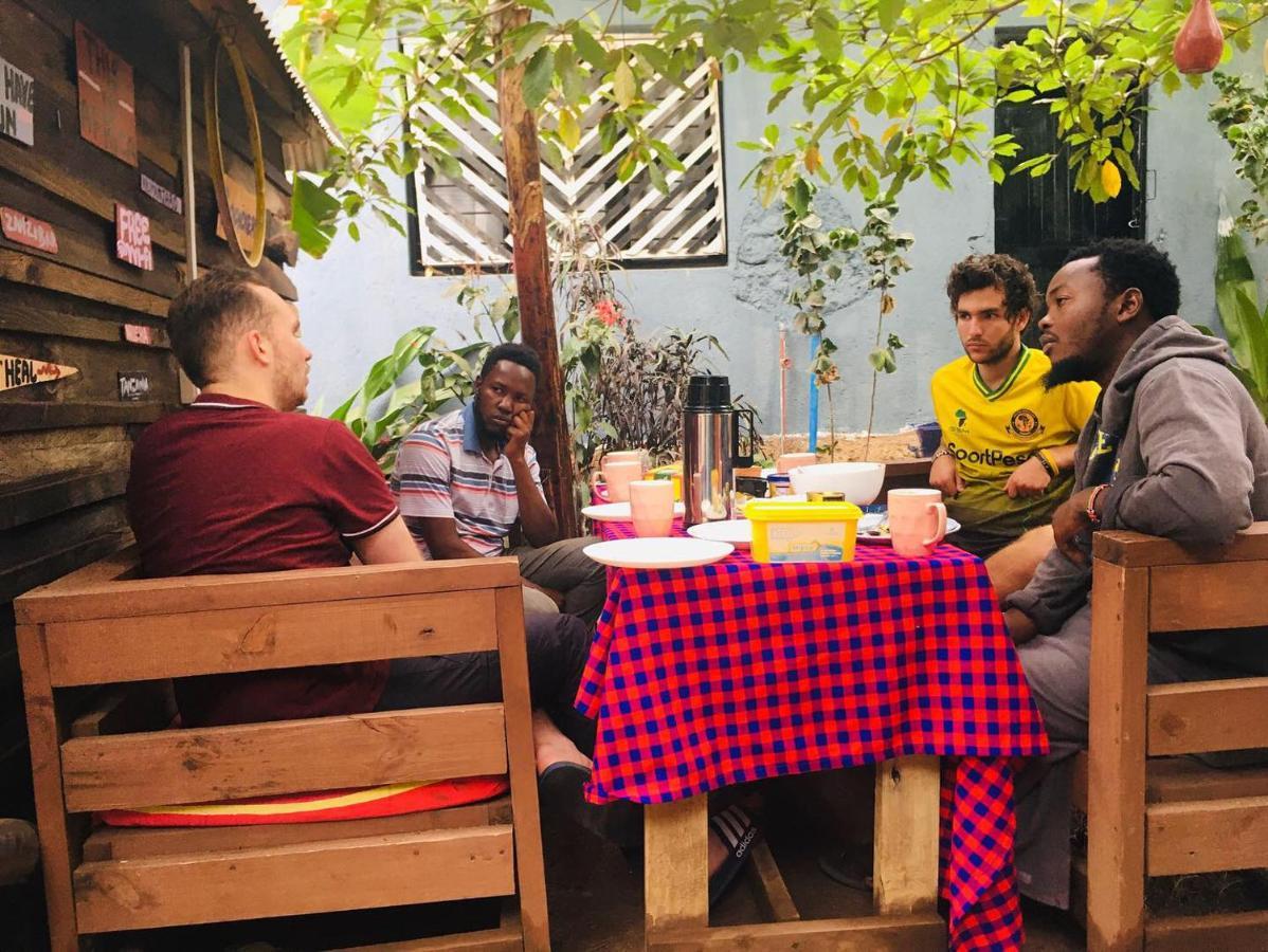 Ava Garden Backpackers Apartment Mto wa Mbu Exterior foto