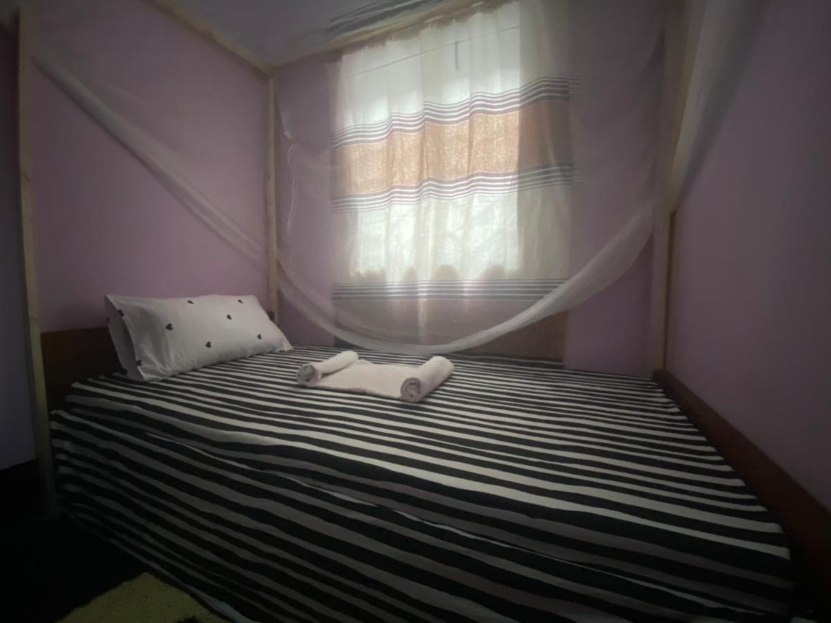 Ava Garden Backpackers Apartment Mto wa Mbu Exterior foto