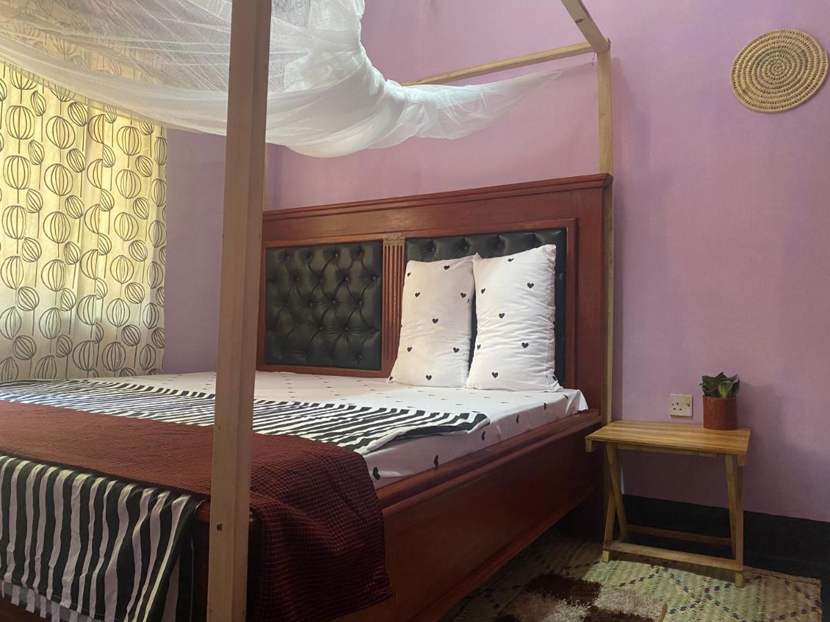 Ava Garden Backpackers Apartment Mto wa Mbu Exterior foto