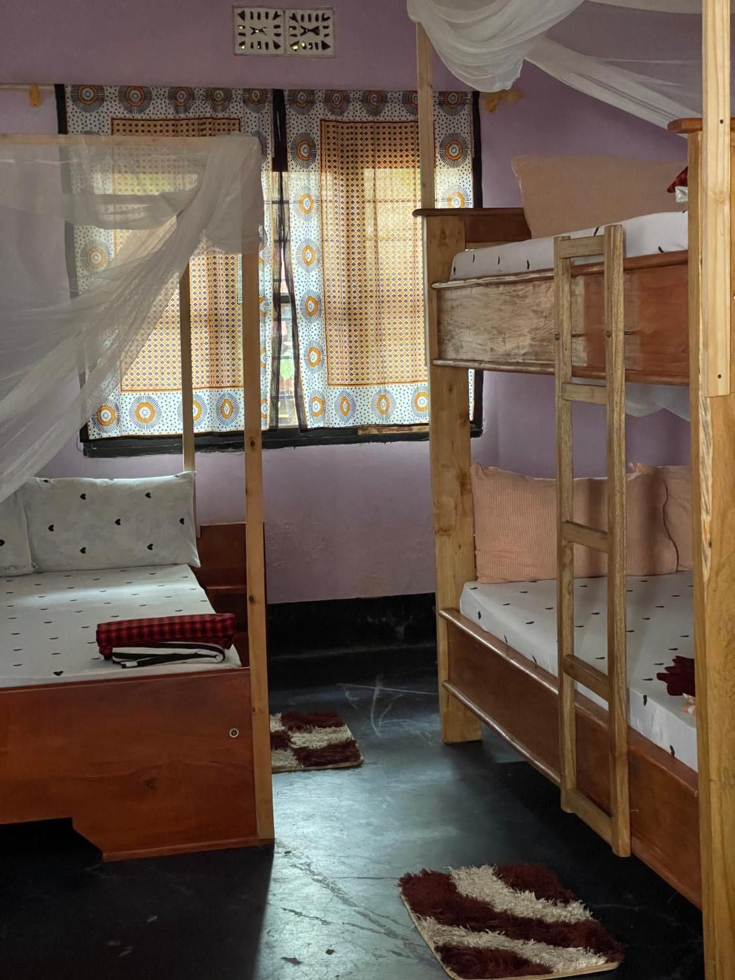 Ava Garden Backpackers Apartment Mto wa Mbu Exterior foto