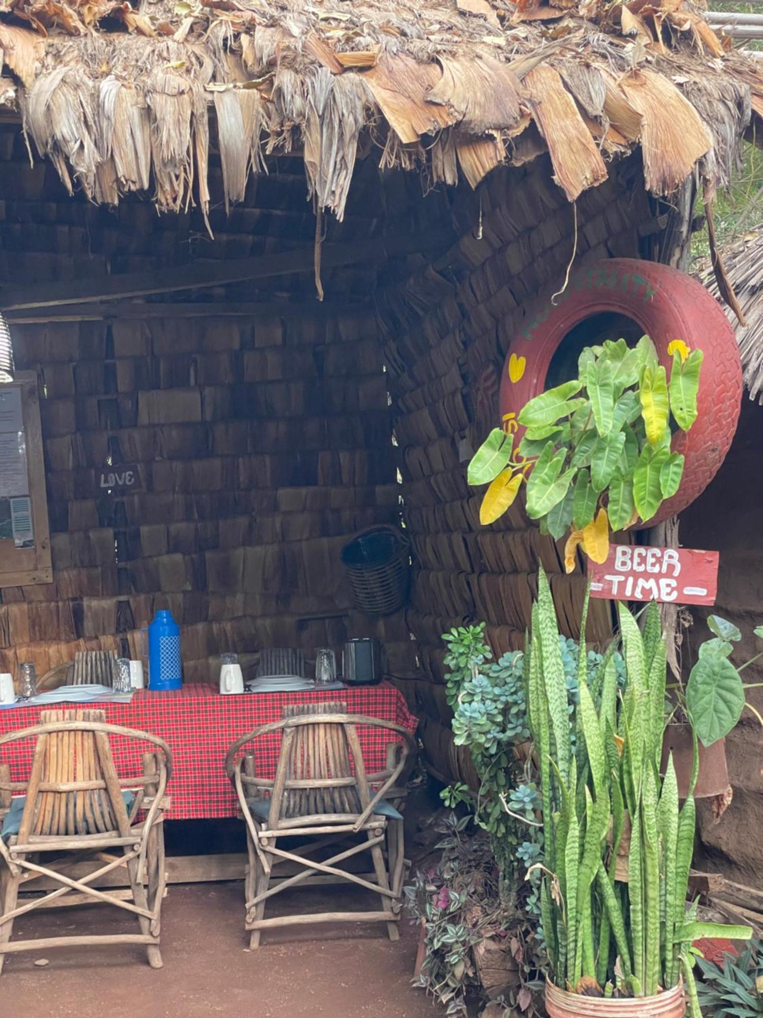 Ava Garden Backpackers Apartment Mto wa Mbu Exterior foto